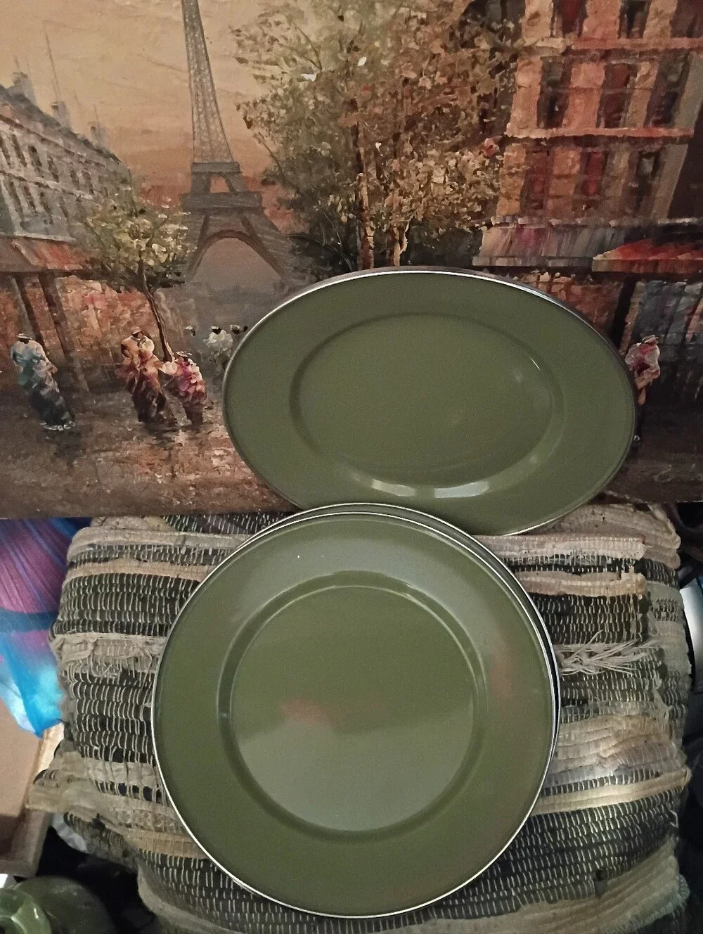 Crate & Barrel Enamel ware Green Metal Dinner Plates Set of 4 Casual Dining.